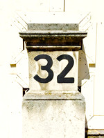 32 (Gallery 32, London)