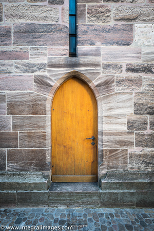 Door (Basel)