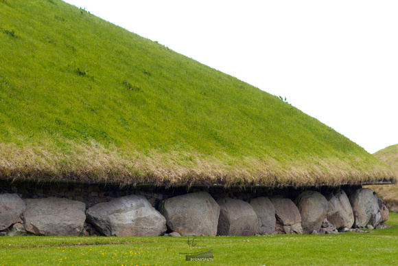 Sacred Knowth (Knowth, Ireland)